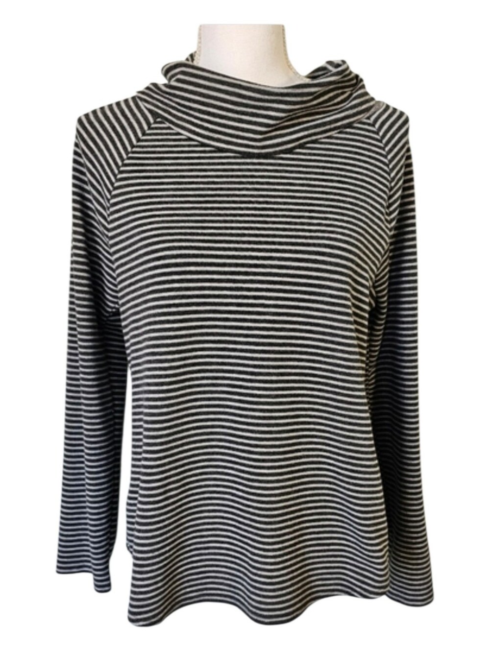Chico's Weekends Grey‎ Striped Casual Turtleneck Women's Size M (Chico's Size 1)